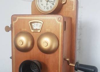 szafka na klucze:zegar w starym telefonie