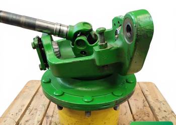 Zwrotnica Zwolnica Piasta Półoś 7500613061 John Deere 6175R
