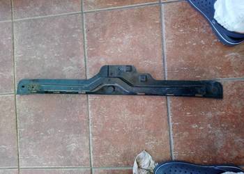 Ślizg zderzaka tył środkowy Ford Fiesta MK7 2D