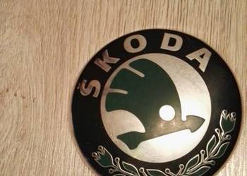 SKODA OCTAVIA FABIA LOGO PRZÓD ORYG.3U0853621B