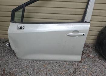 Drzwi przednie prawe komplete corolla e21 070