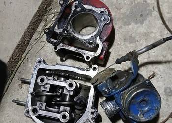 Cylinder  z  głowicą  i gaźnikiem  do skutera  4 T