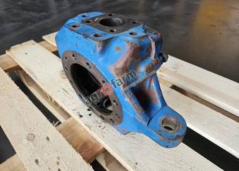 Zwrotnica RH FWD Ford 7700, 7600