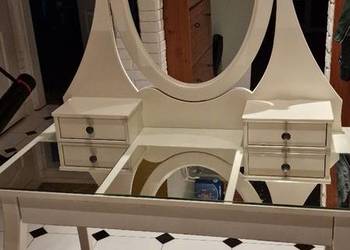 Biała toaletka Hemnes Ikea