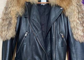 Sprzedam piękną kurtkę skórzaną z dodatkiem futerka prawdziwego.