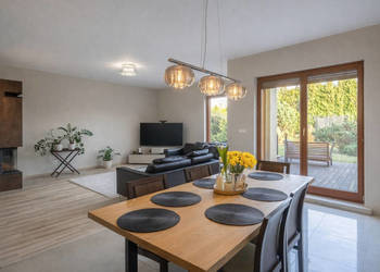 Dom w zabudowie szeregowej z ogrodem – Osiedle Malownicze, przy Lesie Mokr…