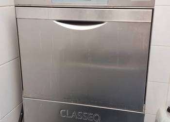 Zmywarko-wyparzarka classeq wraz ze stojakiem
