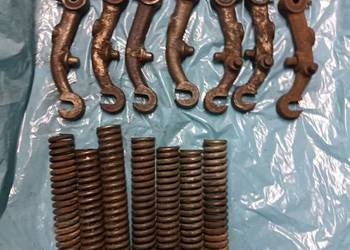 Wahacz wahaczyk przez niego zawieszenia sprężyna Komar