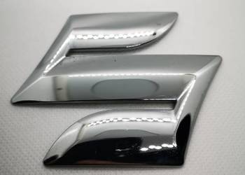 Emblemat znaczek logo Suzuki Vitara III Swift Splash 77811-63J0 tył 8cm