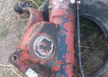 Sprzedam  dwa serwa do zetor 8111