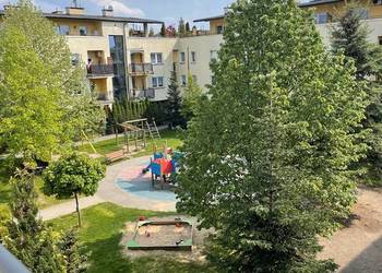 Przestronne 2-pokojowe mieszkanie z potencjałem – osiedle z zielo