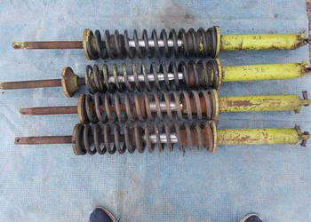 Siłownik  gardzieli Claas Mercator