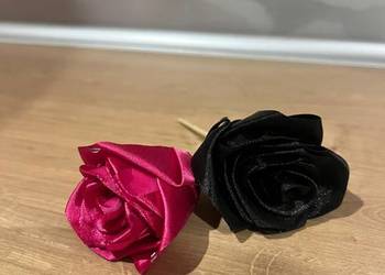 Piękne czarne i różowe różyczki