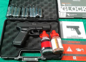Wiatrówka Pistolet GLOCK 19 4,5mm BB CO2-ZESTAW
