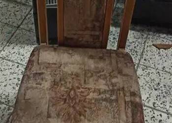 Krzesła wyściełane bardzo wygodne