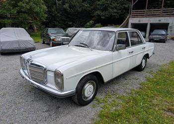 Mercedes Benz W115 200 z klimatyzacją