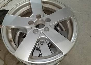 SPRZEDAM FELGI ALU DESENT 15/ 5X100 VW SKODA TOYOTA