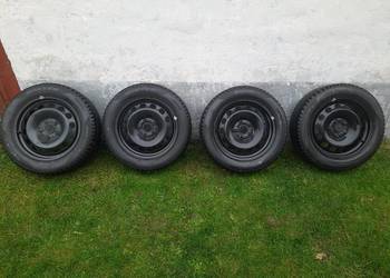Sprzedam felgi stalowe 16 cali z oponami wielosezonowymi Pirelli Cinturato2