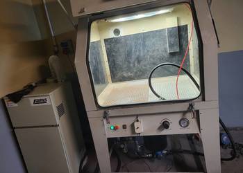 Piaskarka kabinowa odciąg