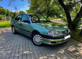 Śliczna.Zadbana.Toyota.Avensis.T22.Sedan.2002r.Lift.1.6.Benzynka.Hak