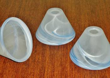 3 klosze szklane masywne Ø 16 x 10,5 cm , E14