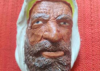 Zabytkowa figurka ścienna