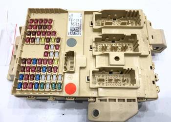 SKRZYNKA BEZPIECZNIKÓW HYUNDAI KONA (SX2) 91960-HF011 SUV 0.0 204KM