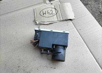 AUDI A4B5 A4 B5  POMPKA CENTRALNEGO ZAMKA 8L0862257L