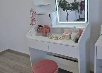 TOALETKA KOSMETYCZNA NOWA Z LUSTREM LED