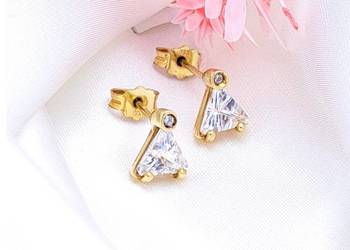 WYPRZEDAŻ !-30% Kolczyki Złote pr.585 Cyrkonie Trójkąty sztyft Z-209 WYPRZEDAŻ !-30% Kolczyki Złote pr.585 Cyrkonie Trójkąty sztyft Z-209