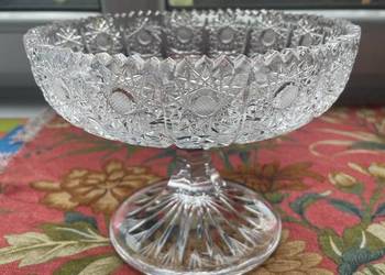 Krysztalowa paterka na stopie , zeby , brylantowka . Julia.