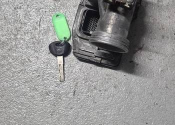 Przepustnica + kluczyk+ stacyjka Piaggio X10 zestaw Immo