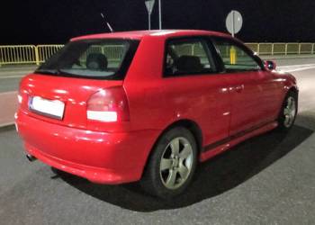 Audi  A3      1.8 benz    98 rok