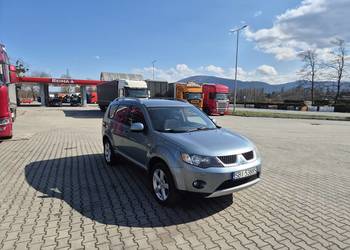 Mitsubishi Outlander* 4x4 * 7 osób * 2.0d 140KM *HAK * 260 TYS KM