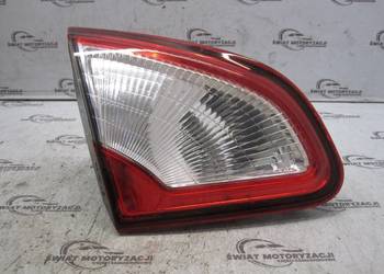 QASHQAI I J10 LIFT 11r lampa lewa tył w klapę B26555BR01A 89503189