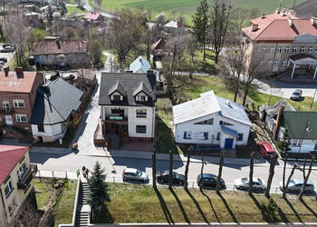 Budynek usługowy z potencjałem – Komarów