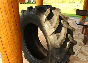 Opona 420/85R24 TL 137B TA-110 Petlas (16.9R24) , Rwie ziemię