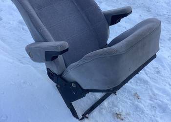 VW T4 1993 Fotel koziołek, półka bagażnika z materacem, zagłówki