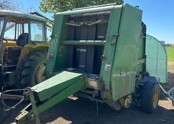 Prasa John deere 545