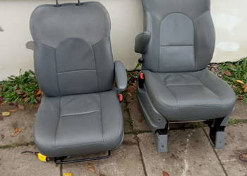 CHRYSLER GRAND VOYAGER komplet foteli skóra