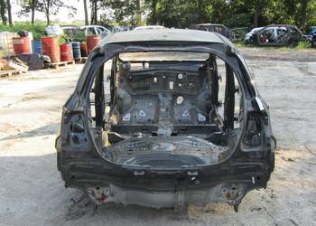 PAS TYLNY TYŁ WANNA 209 TOYOTA YARIS III 01230