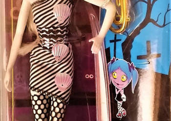 NOWA LALKA MONSTER MISS CREEPY CAMPUS