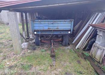 Do sprzedania rozrzutnik obornika dwuosiowy.