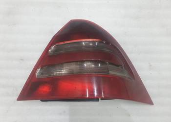 LAMPA PRAWY TYŁ SEDAN MERCEDES W203 EU