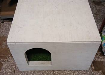 buda /budka dla psa/kota ocieplona styropianem 73/55.5/48.5 z trawnikiem