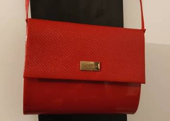 Nowa czerwona lakierowana torebka Carla Berry