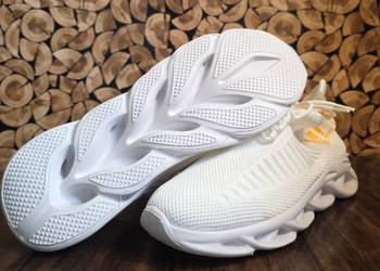 Nowoczesne Białe Sneakersy Mliesmile – Lekkie i Przewiewne – Rozmiar 44