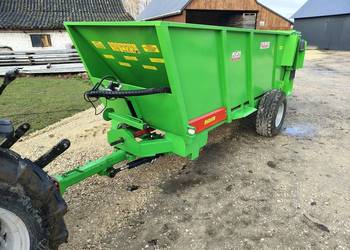 Rozrzutnik obornika sadowniczy, do borówki, Wodziński, jak nowy