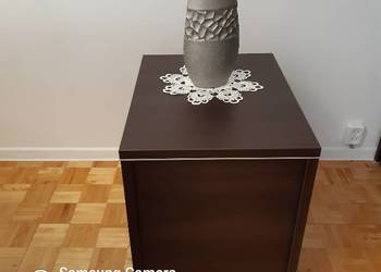 Kontener z szufladami.