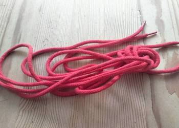 Sznurowadła okrągłe średnie długość 140 cm kolor czerwony